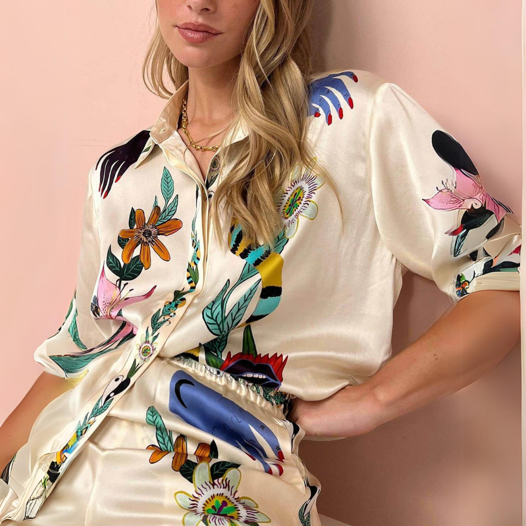Unieke Oversized Blouse met Print en Knoopbroek