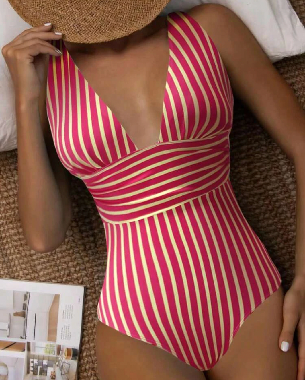 Women's swimsuit – Stretch fit – V-neck – Ruched – Figure-shaping model