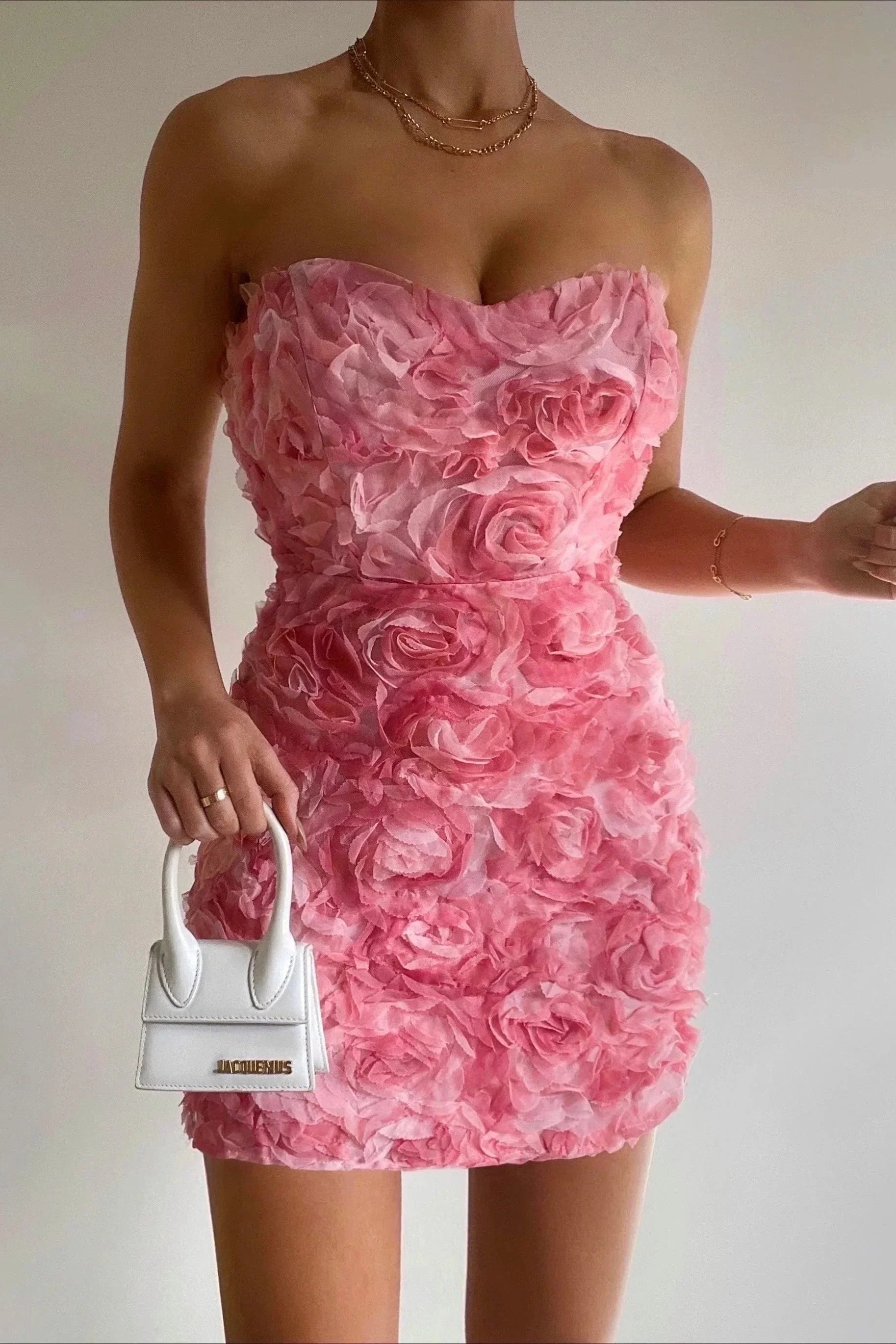 Dames Mini Jurk - Strapless Sweetheart Halslijn - Fitted Pasvorm - Bloemen Applicatie
