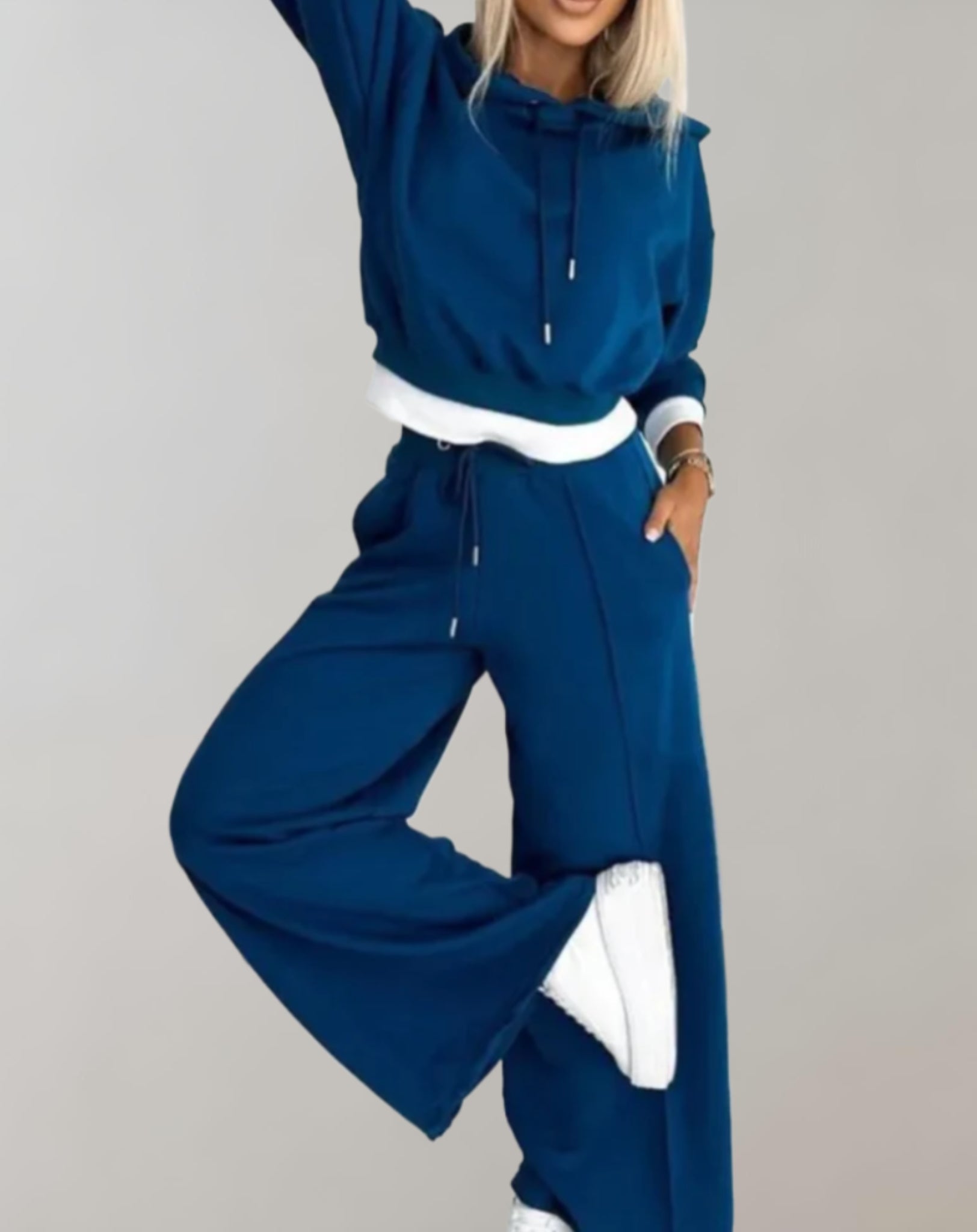 Ivah - Moderne hoodie en broek set
