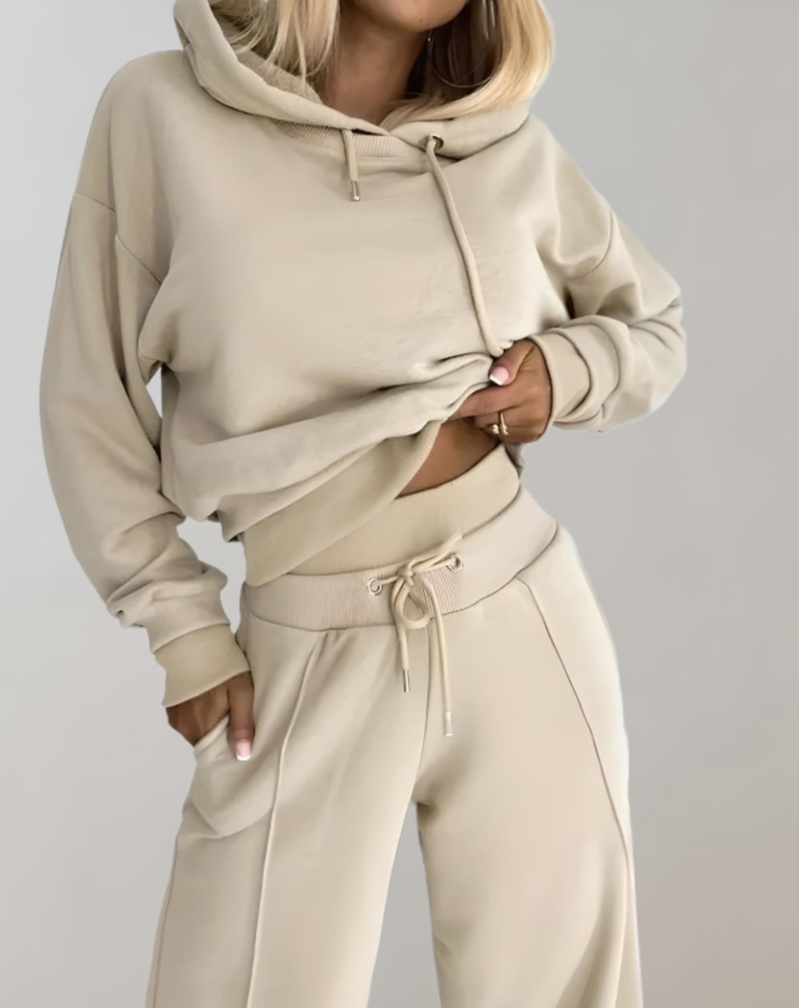 Ivah - Moderne hoodie en broek set