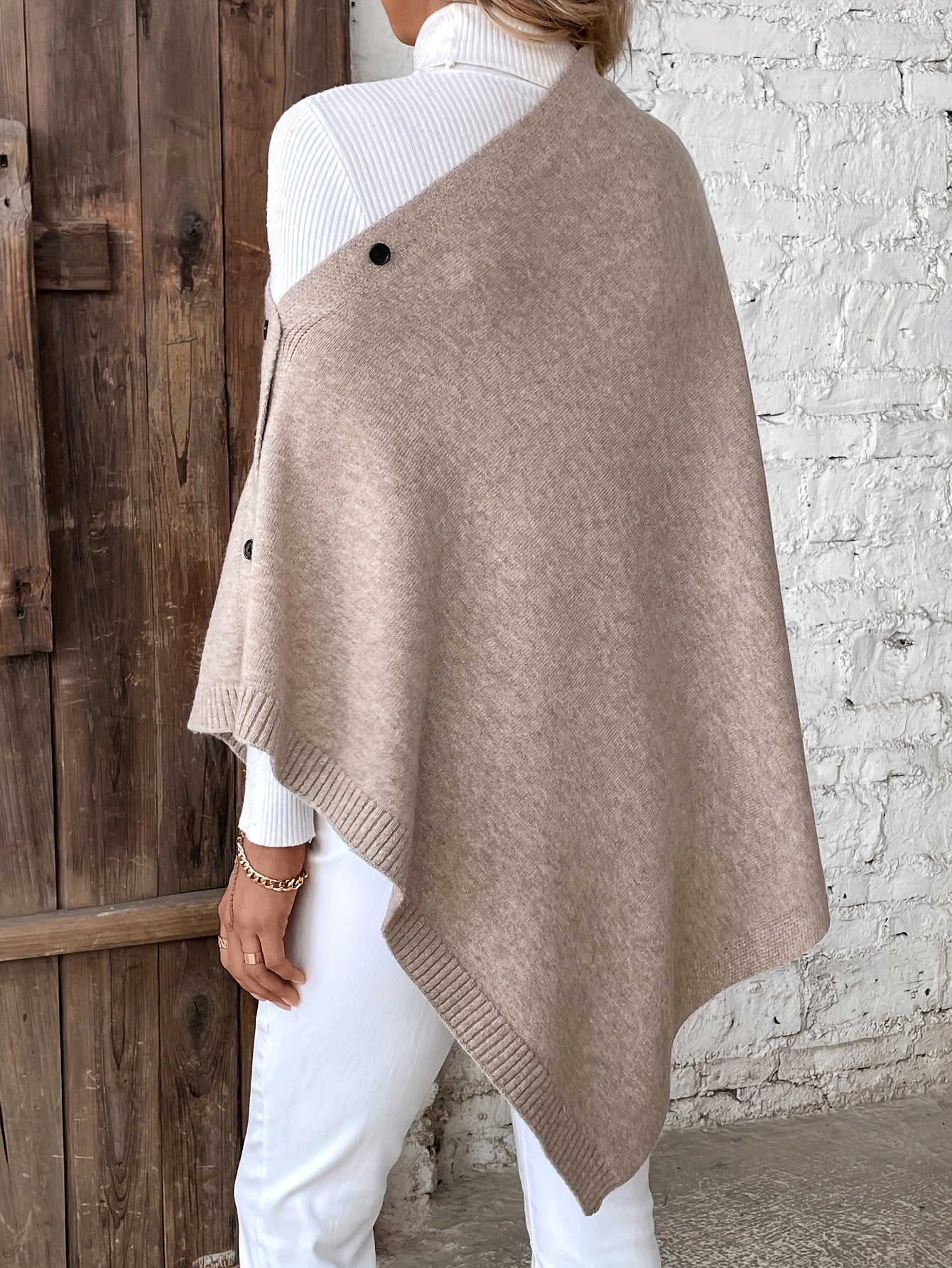 Luxe Sjaal Poncho | Elegante Knoopsluiting