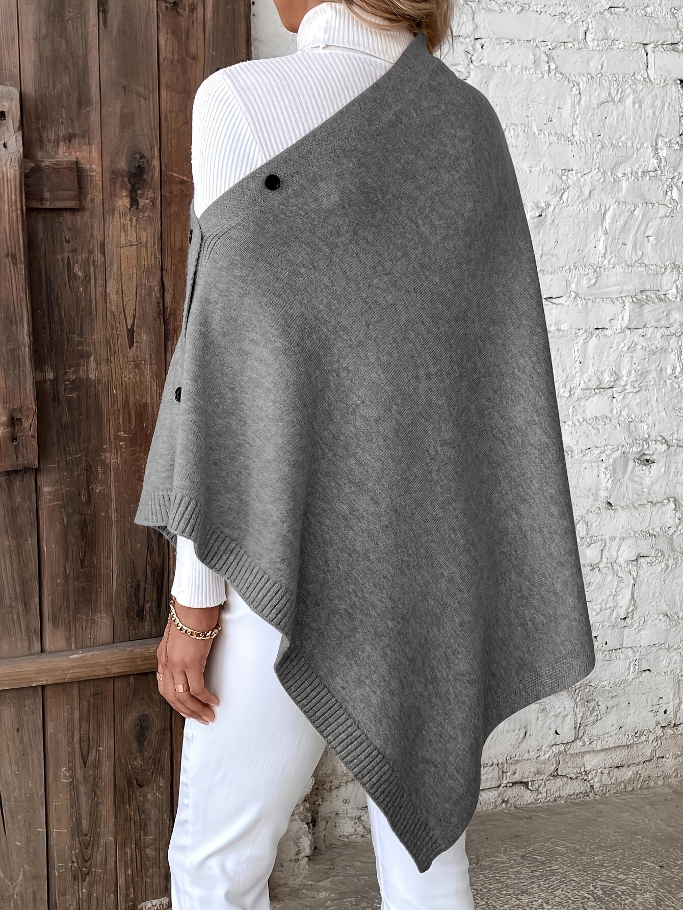 Luxe Sjaal Poncho | Elegante Knoopsluiting