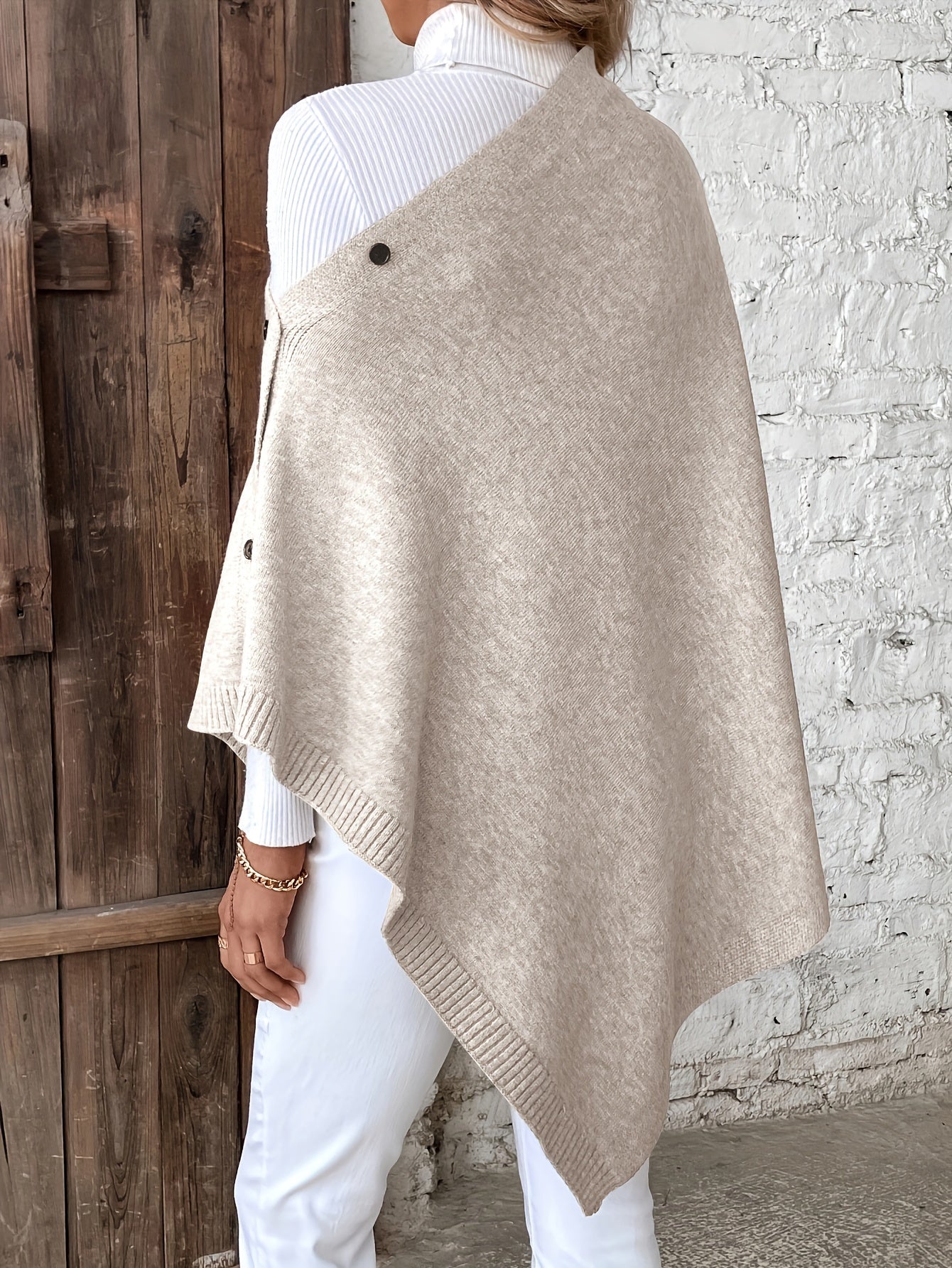 Luxe Sjaal Poncho | Elegante Knoopsluiting