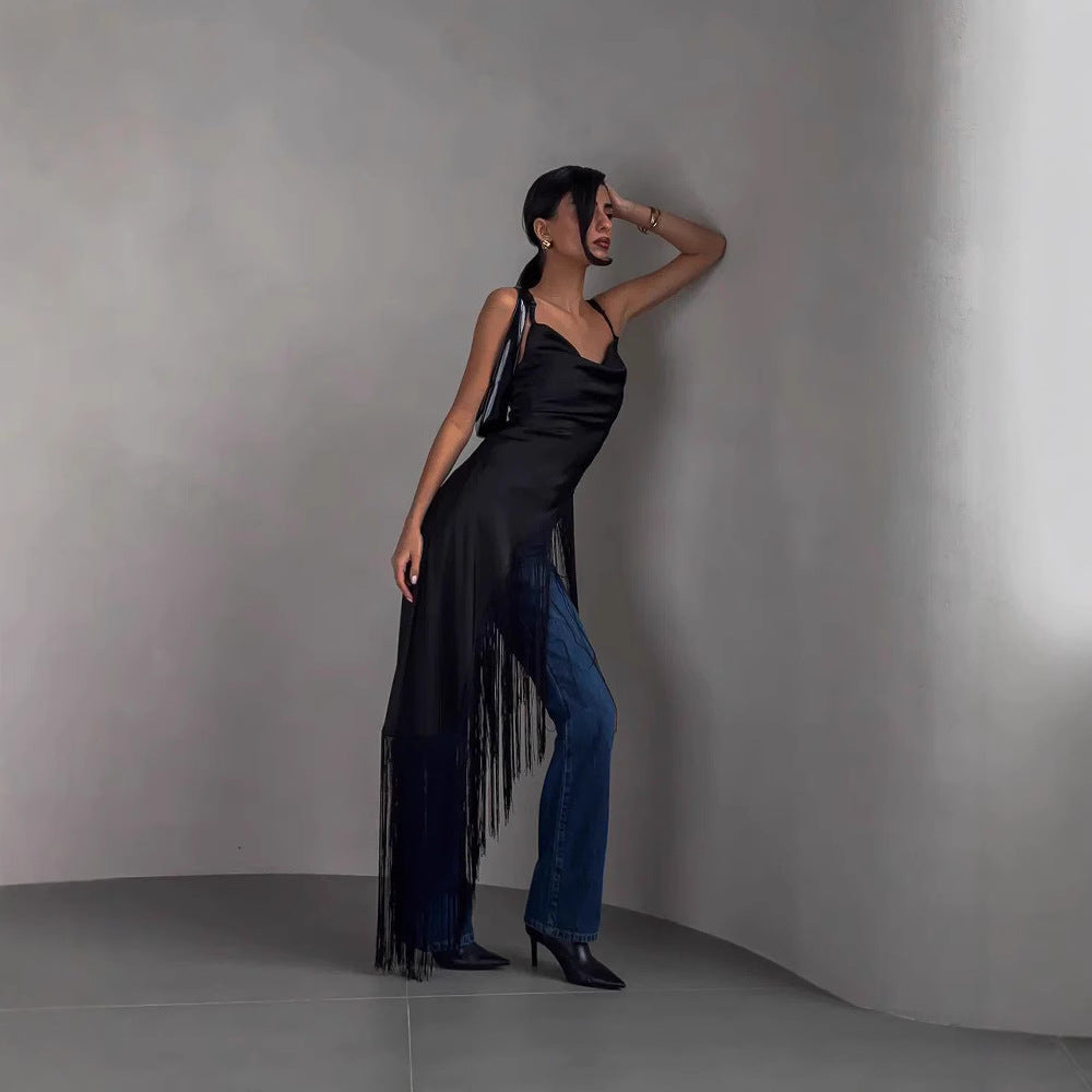 Ladies Top Without Sleeves – Slim Fit – Deep V-Neck – Luxurious Sheen – Draped Fringe