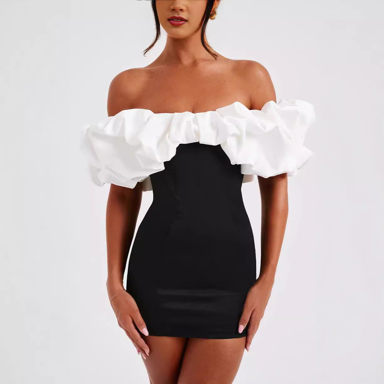 Ladies Mini Dress – Bodycon Slim Fit – Off Shoulder – Ruffled Neckline – Party Look