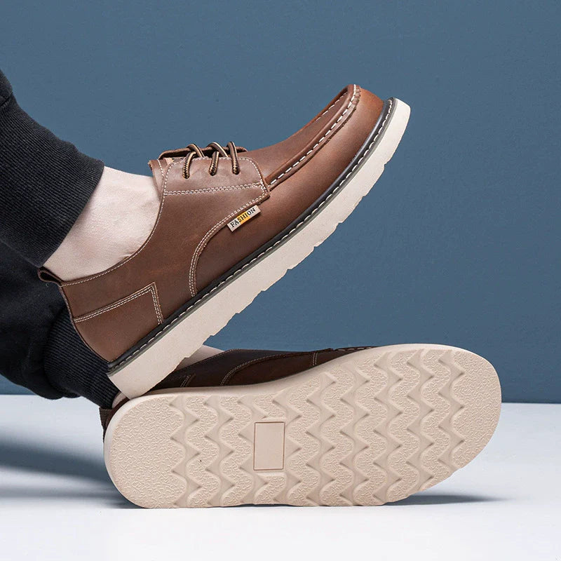 Men's Low Casual Shoes – Moc-Toe – Lace-Up – Sturdy Sole – Comfort Fit