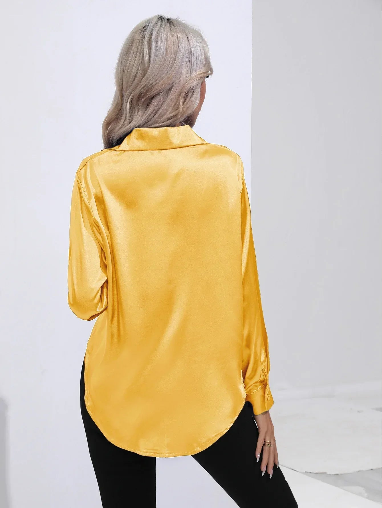 Dames Blouse - Satijn - Relaxte Pasvorm - Lange Mouwen - Klassieke Knoopsluiting