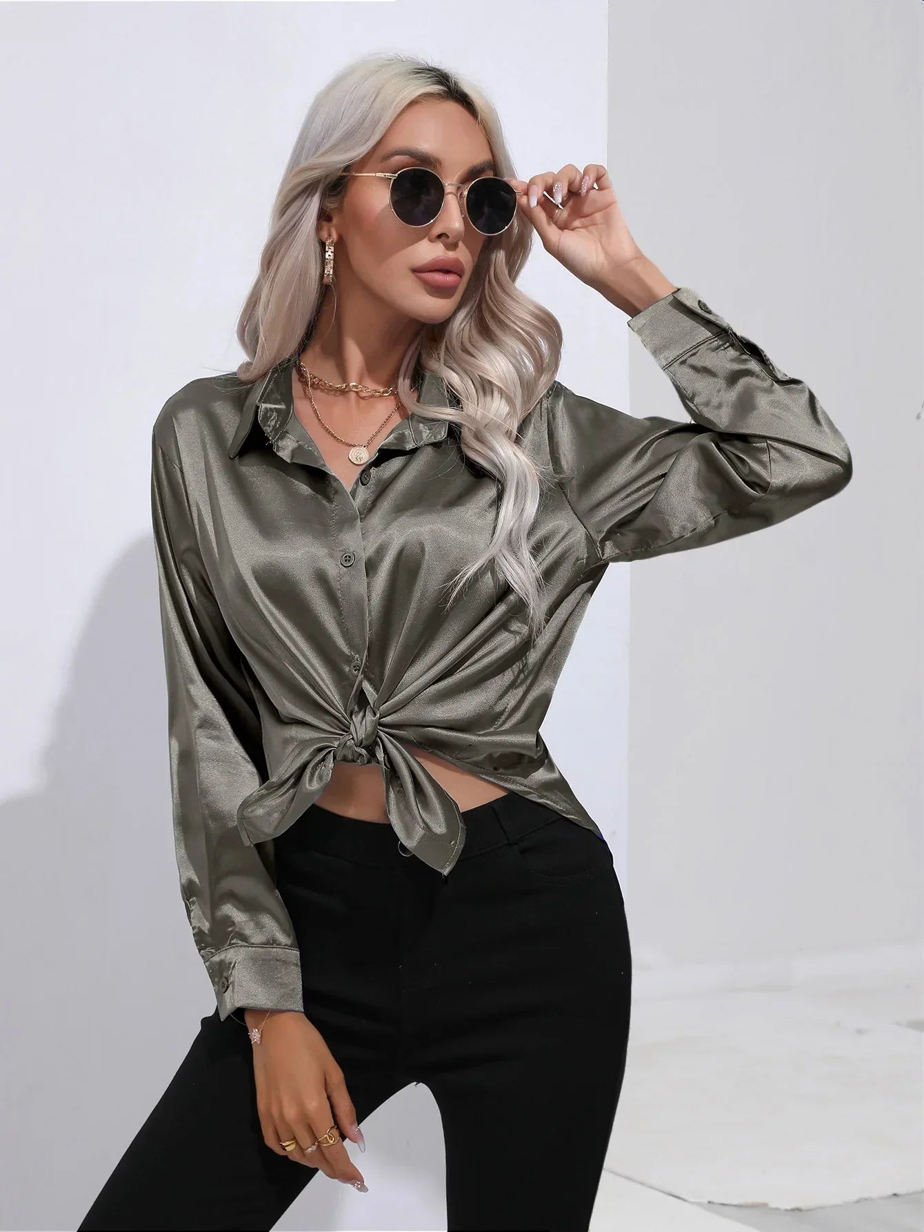 Dames Blouse - Satijn - Relaxte Pasvorm - Lange Mouwen - Klassieke Knoopsluiting