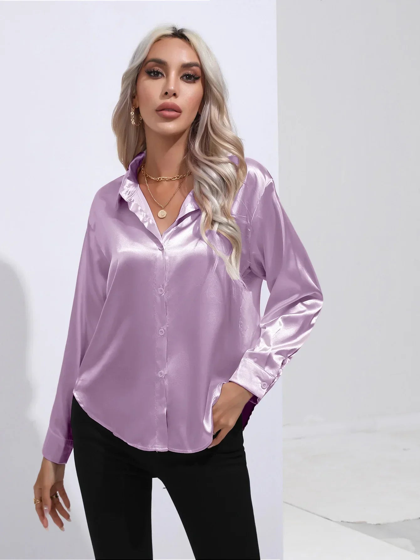 Dames Blouse - Satijn - Relaxte Pasvorm - Lange Mouwen - Klassieke Knoopsluiting