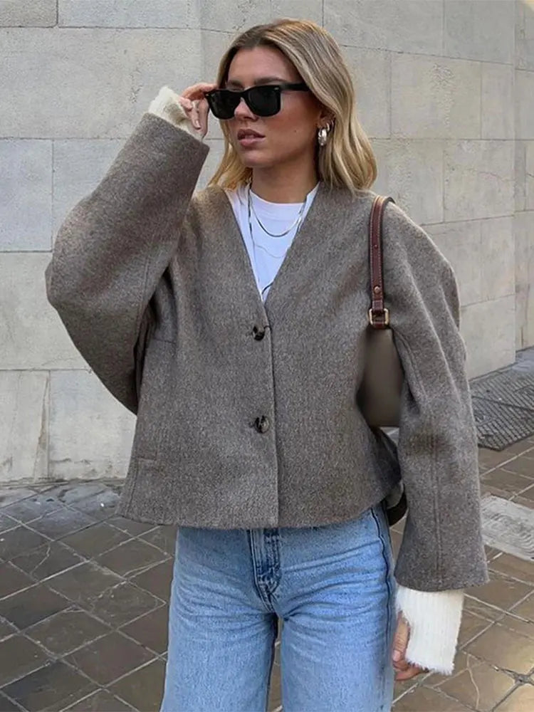 Dames Jas – Wolmix – Oversized Pasvorm – Knoopsluiting – Stijlvolle Volumineuze Mouwen