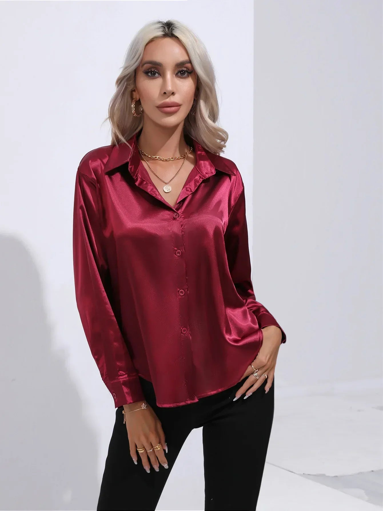 Dames Blouse - Satijn - Relaxte Pasvorm - Lange Mouwen - Klassieke Knoopsluiting