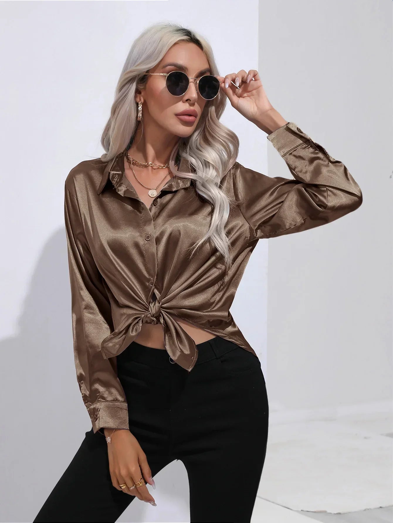 Dames Blouse - Satijn - Relaxte Pasvorm - Lange Mouwen - Klassieke Knoopsluiting