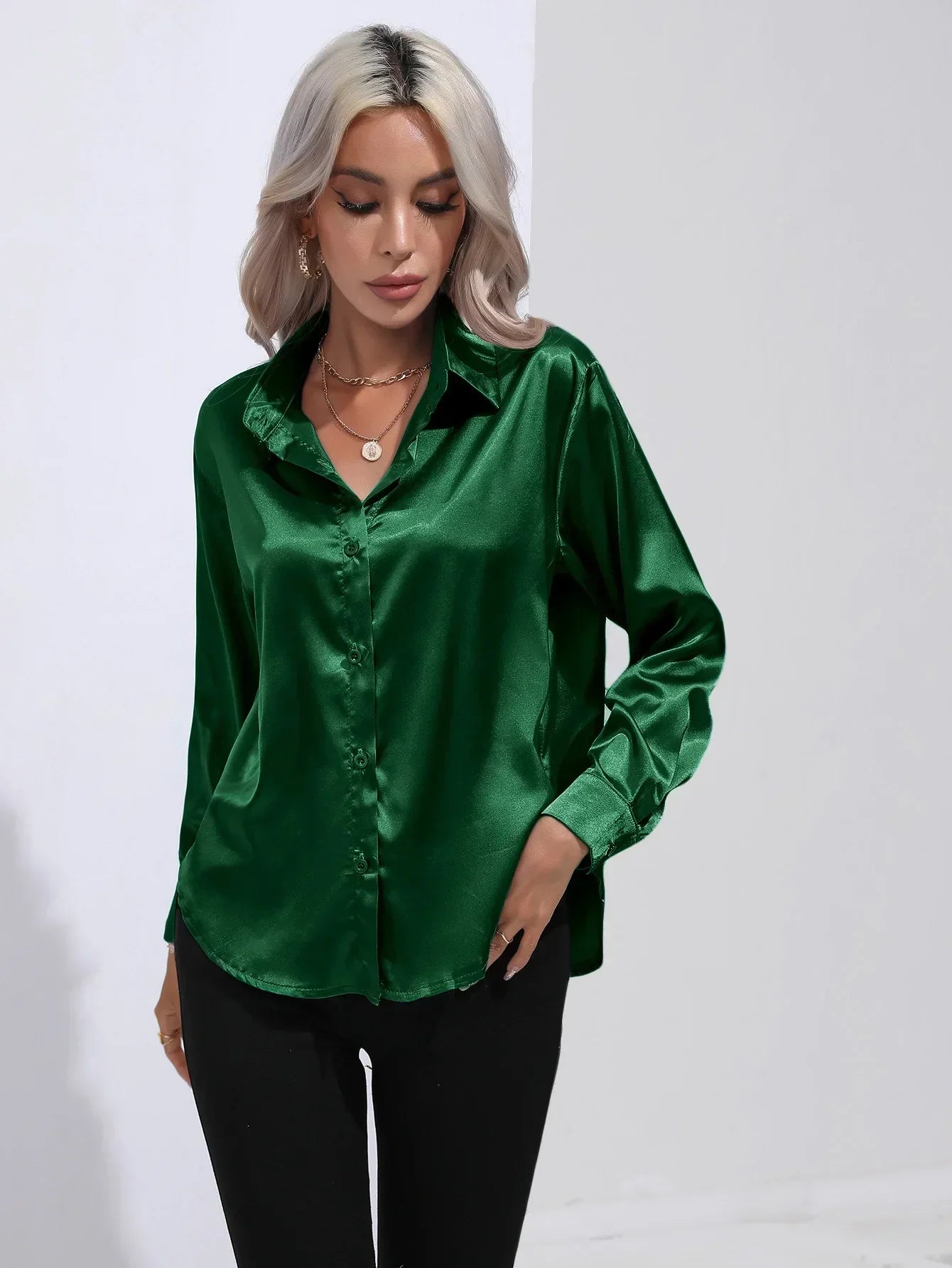 Dames Blouse - Satijn - Relaxte Pasvorm - Lange Mouwen - Klassieke Knoopsluiting
