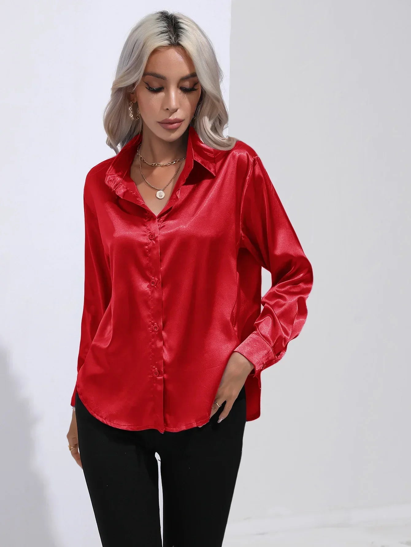 Dames Blouse - Satijn - Relaxte Pasvorm - Lange Mouwen - Klassieke Knoopsluiting