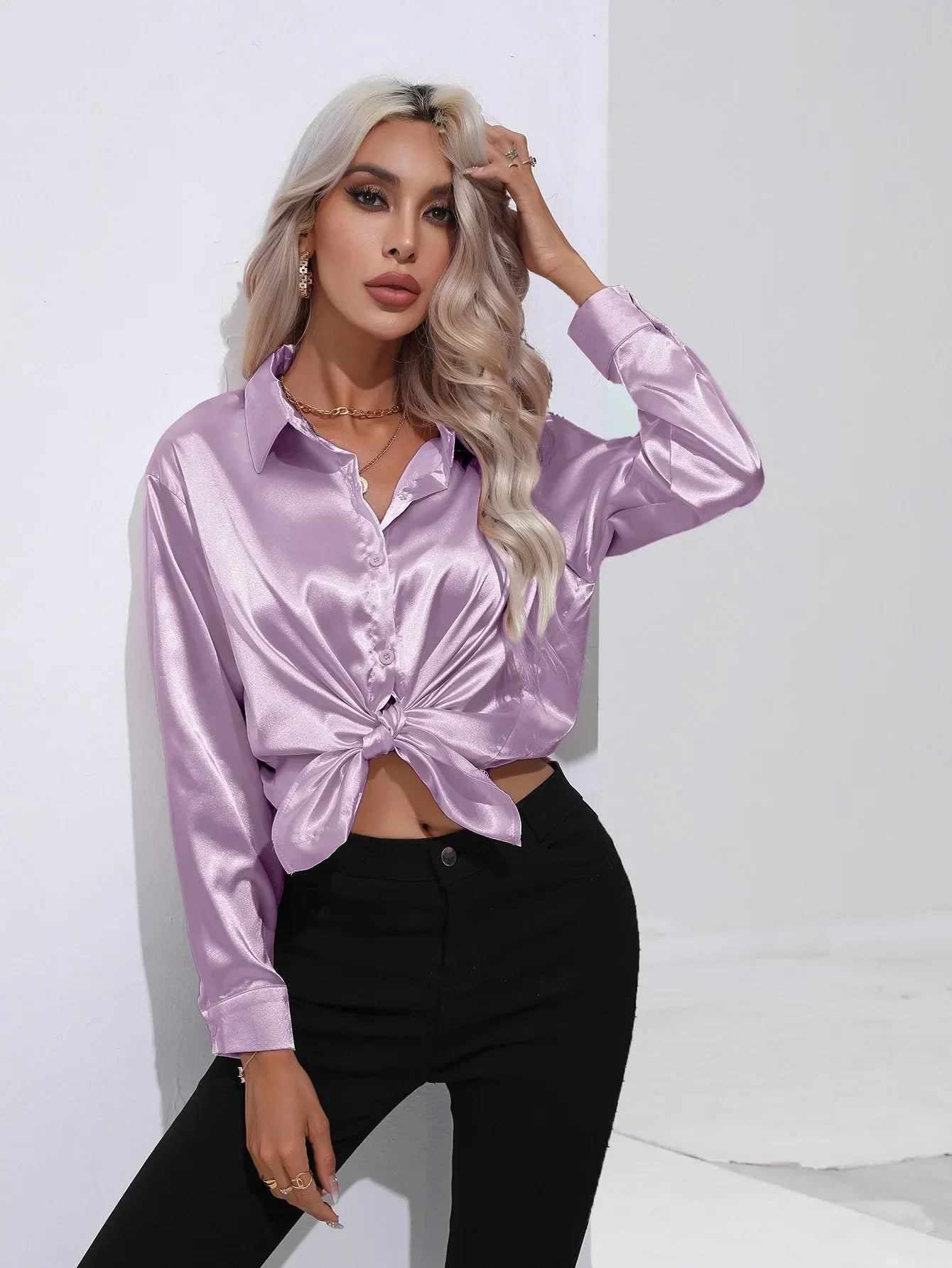Dames Blouse - Satijn - Relaxte Pasvorm - Lange Mouwen - Klassieke Knoopsluiting