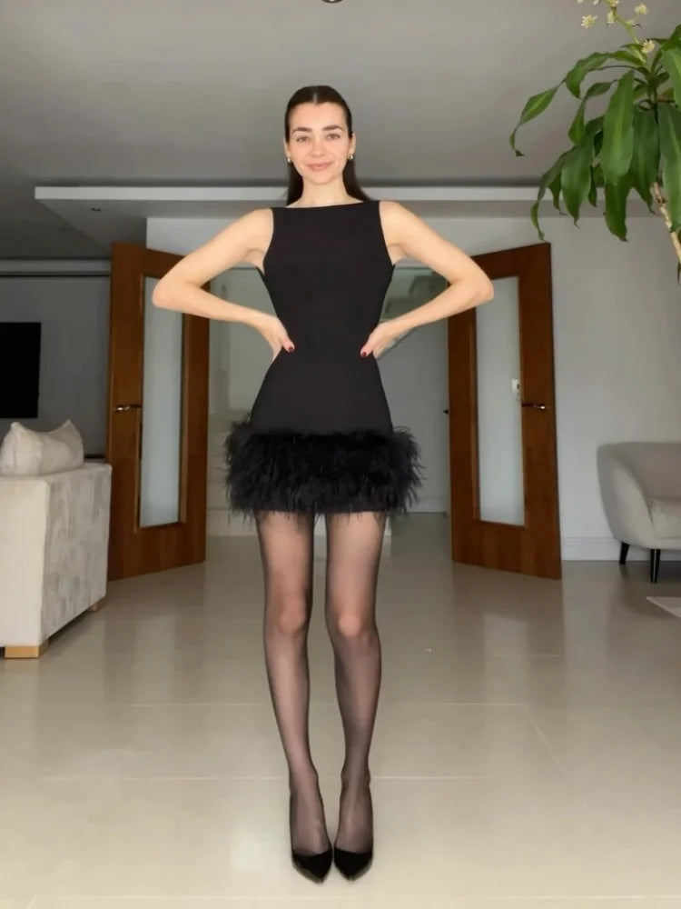 Feather | Mini jurk met veerafwerking