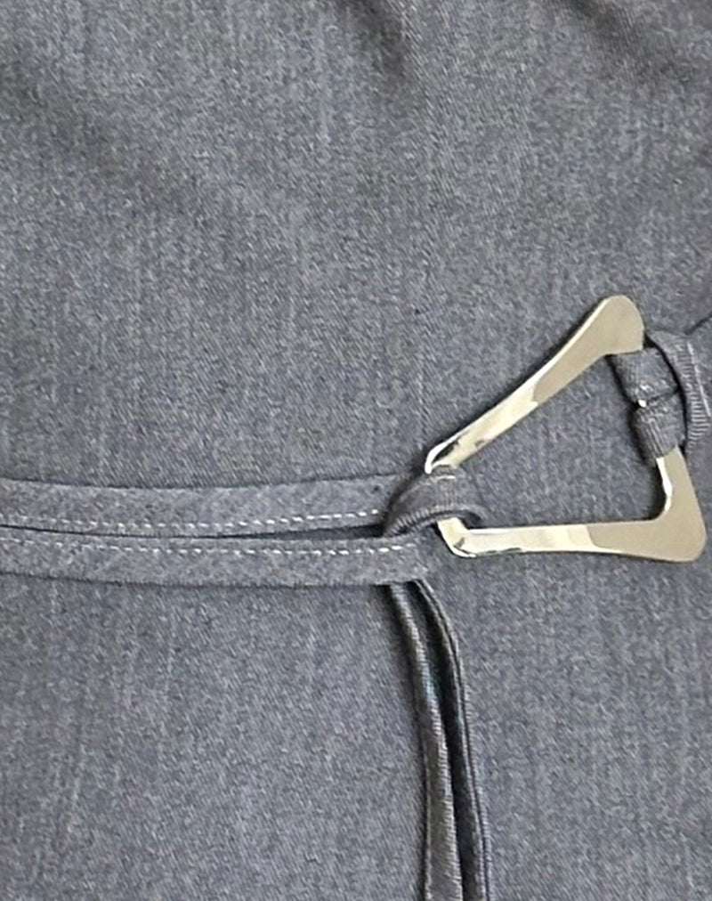 Elanora - One-shoulder top met een stijlvolle tailleband