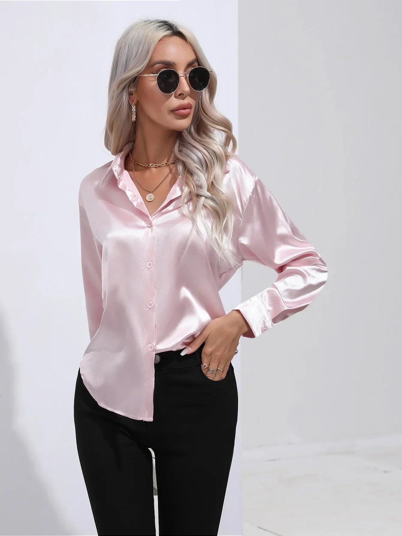 Dames Blouse - Satijn - Relaxte Pasvorm - Lange Mouwen - Klassieke Knoopsluiting