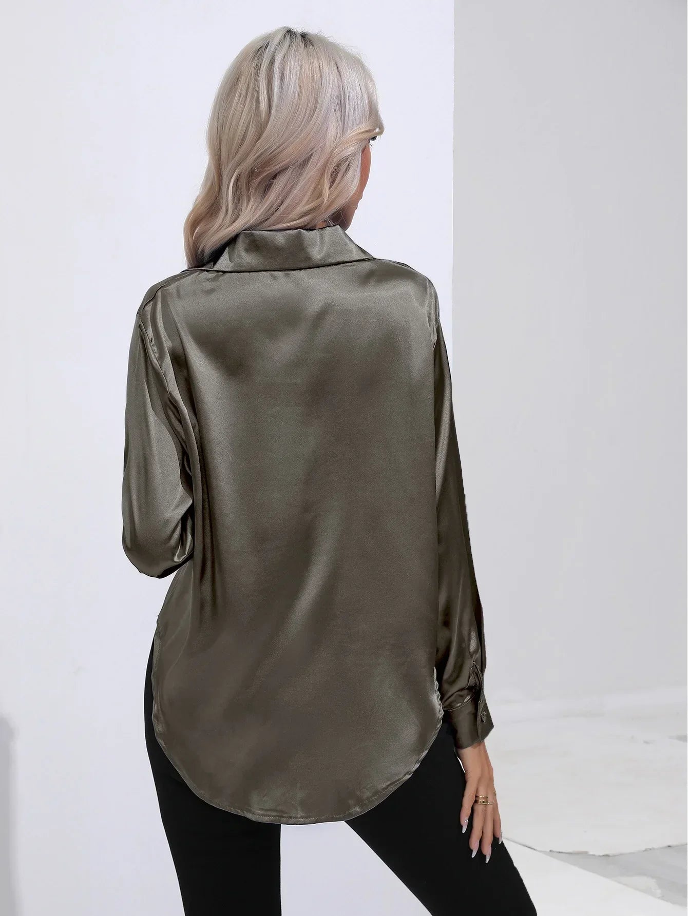 Dames Blouse - Satijn - Relaxte Pasvorm - Lange Mouwen - Klassieke Knoopsluiting
