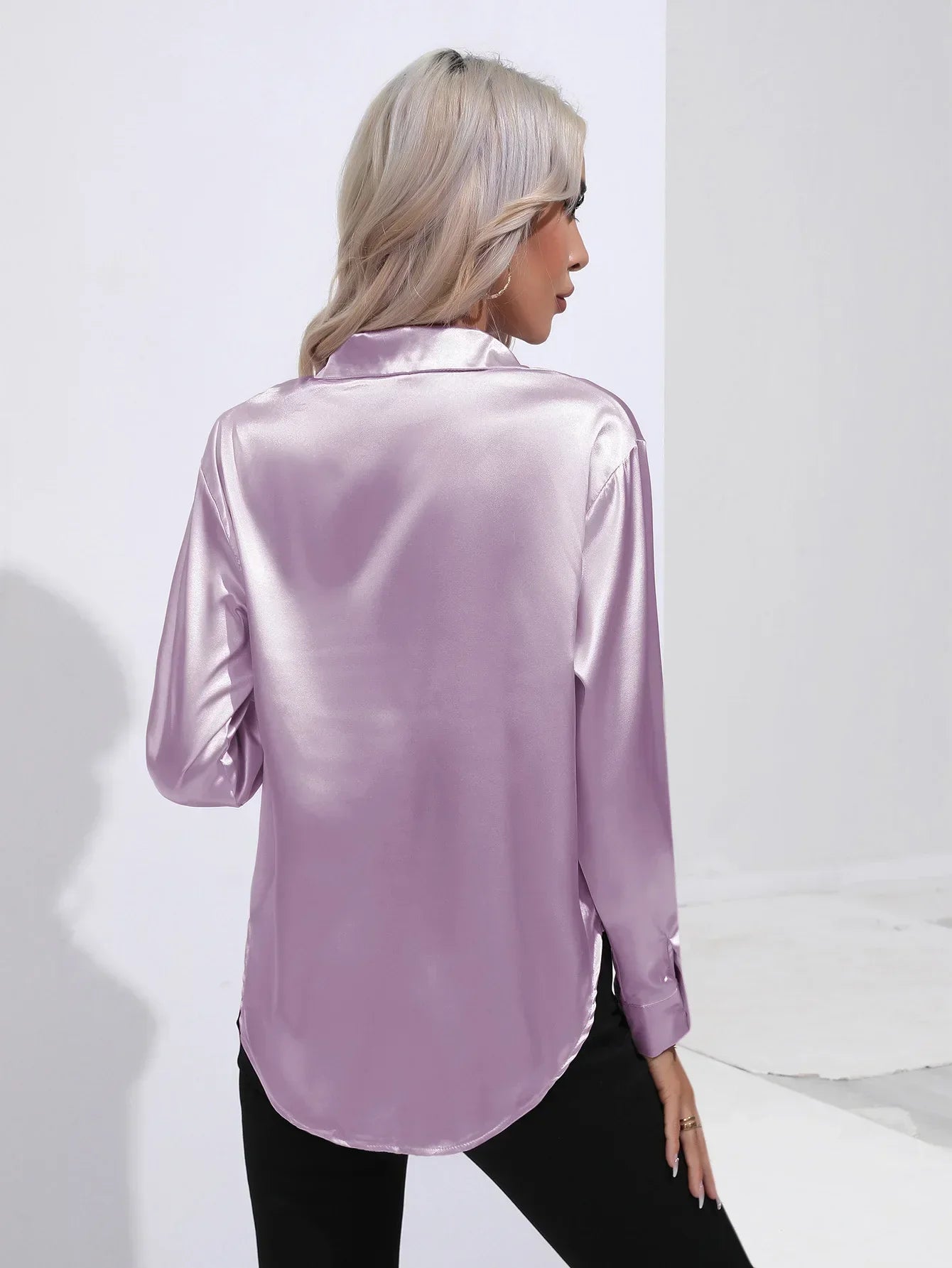 Dames Blouse - Satijn - Relaxte Pasvorm - Lange Mouwen - Klassieke Knoopsluiting