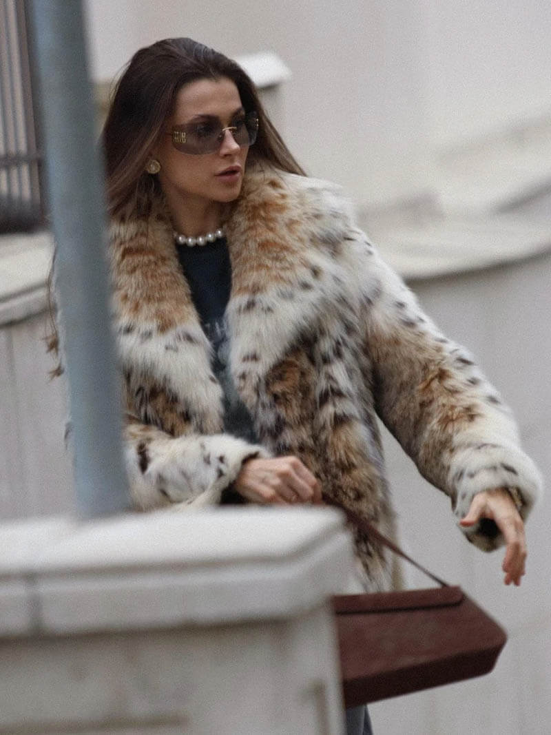 Leopard Velvetfur Coat – Statement Jas voor Dames met Gedurfd Luipaardpatroon