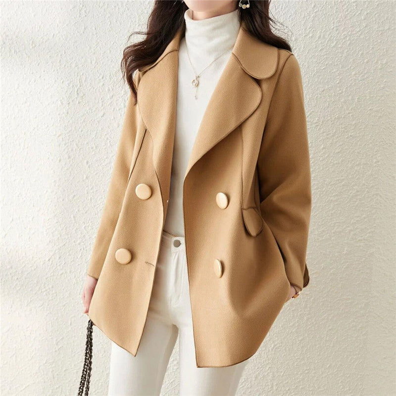 Women's Wool Coat – Tailored Fit – Double-Breasted – Wide Lapels – Medium Length