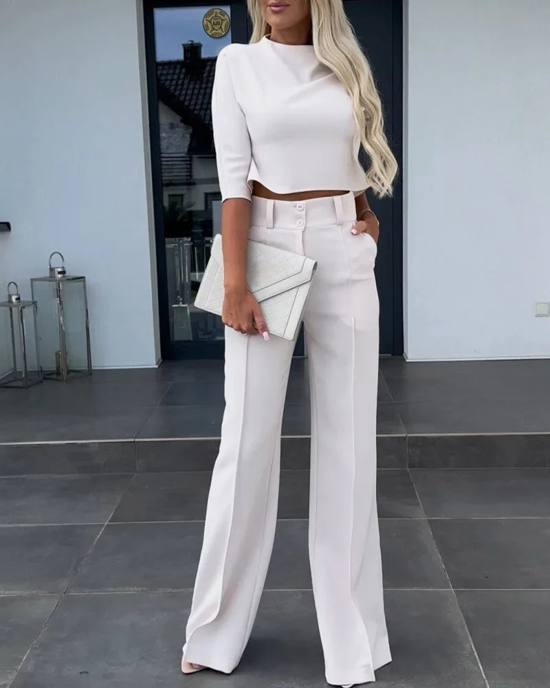 Hooggetailleerde Broek met Elegante Blouse
