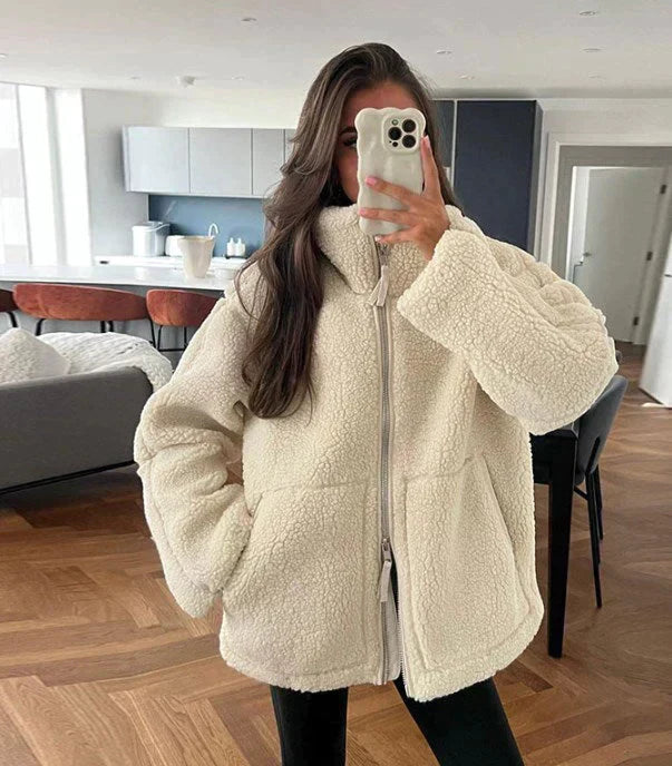 Mae - Cozy Teddy Coat