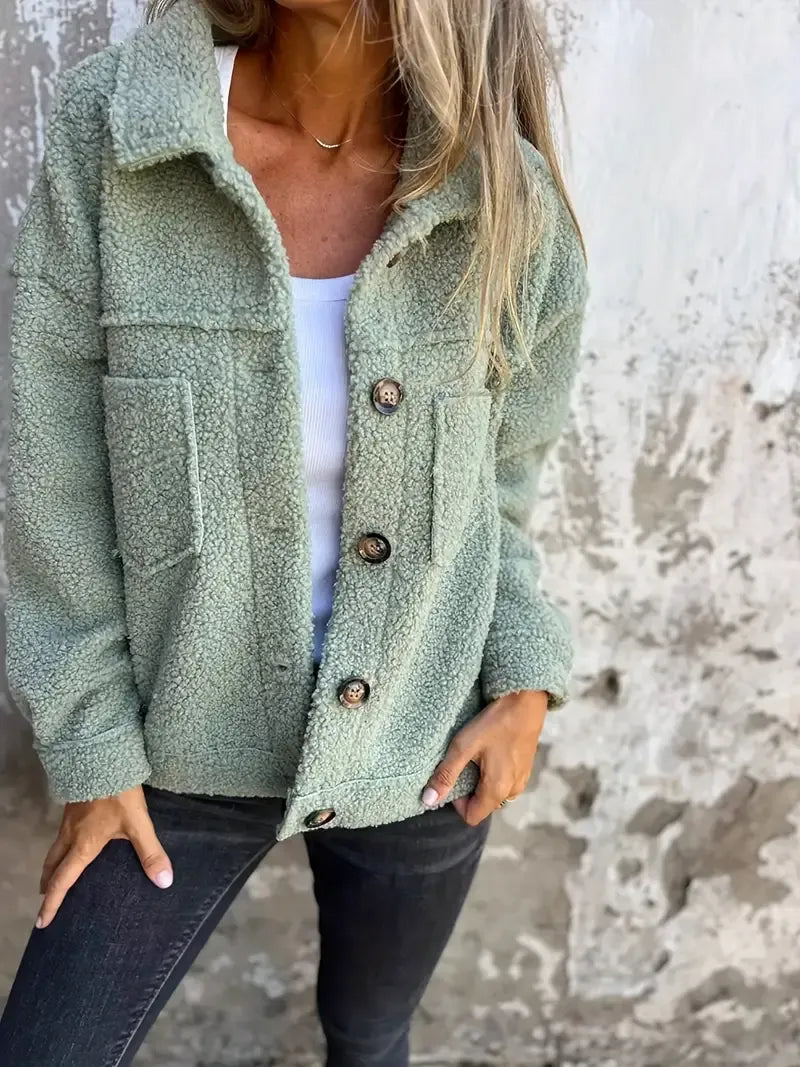 Women's Jacket – Oversized Fit – Plush Fabric – Button Closure – Large Collar – Casual